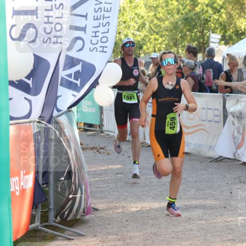 07.09.2025 - 19. Norderstedt Triathlon Luisa Fischer http://msf.ph/oto/8736643 07.09.2025 16:42:13 Ziel 459, 1100, 1561 meine-sportfotos.de