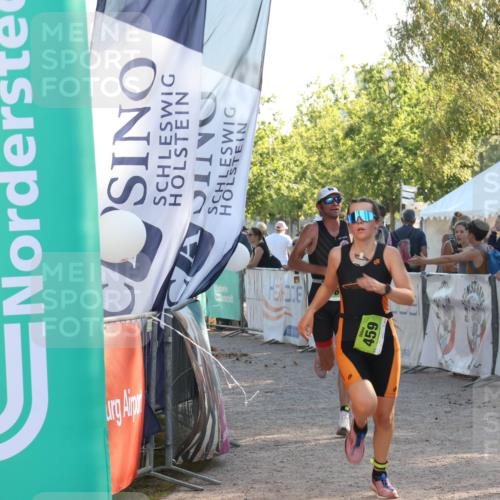 07.09.2025 - 19. Norderstedt Triathlon Luisa Fischer http://msf.ph/oto/8736652 07.09.2025 16:42:14 Ziel 459, 1100, 1561 meine-sportfotos.de