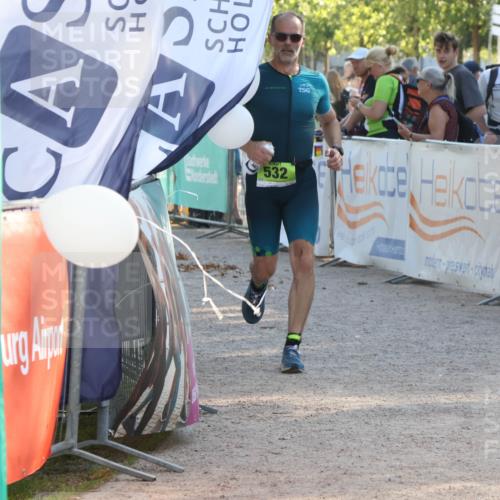 07.09.2025 - 19. Norderstedt Triathlon Luisa Fischer http://msf.ph/oto/8736685 07.09.2025 16:42:24 Ziel 532, 1612 meine-sportfotos.de