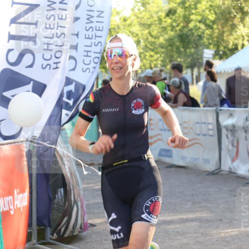 07.09.2025 - 19. Norderstedt Triathlon Luisa Fischer http://msf.ph/oto/8736742 07.09.2025 16:42:47 Ziel 1050 meine-sportfotos.de