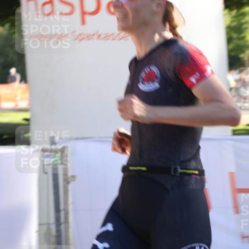 07.09.2025 - 19. Norderstedt Triathlon Luisa Fischer http://msf.ph/oto/8736760 07.09.2025 16:42:48 Ziel 1050 meine-sportfotos.de