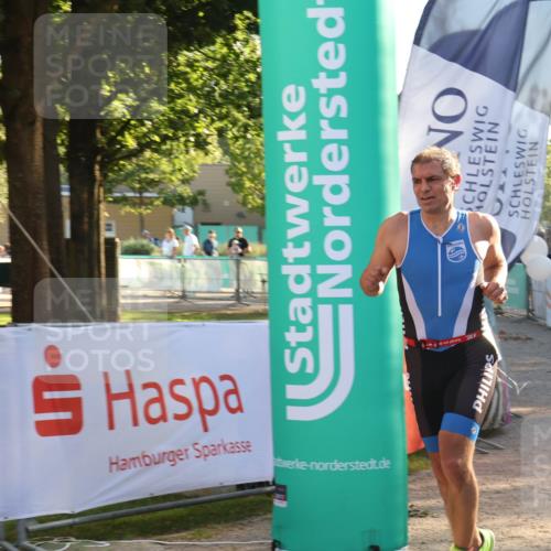 07.09.2025 - 19. Norderstedt Triathlon Luisa Fischer http://msf.ph/oto/8736787 07.09.2025 16:42:54 Ziel 516, 1050, 1603 meine-sportfotos.de