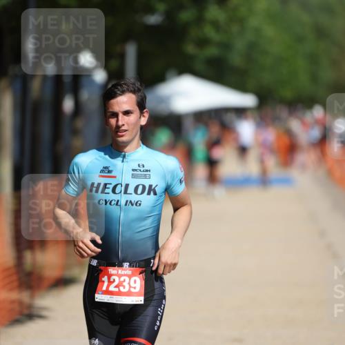 07.09.2025 - 19. Norderstedt Triathlon Michael Strokosch http://msf.ph/oto/8736812 07.09.2025 12:24:41 Laufen 826, 1239 meine-sportfotos.de