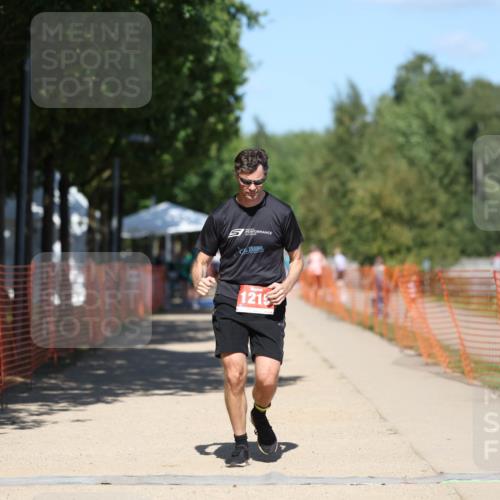 07.09.2025 - 19. Norderstedt Triathlon Michael Strokosch http://msf.ph/oto/8736828 07.09.2025 13:42:11 Laufen 1215 meine-sportfotos.de