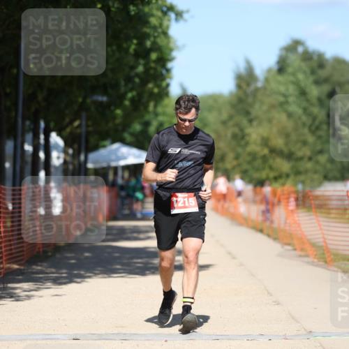 07.09.2025 - 19. Norderstedt Triathlon Michael Strokosch http://msf.ph/oto/8736832 07.09.2025 13:42:11 Laufen 1215 meine-sportfotos.de