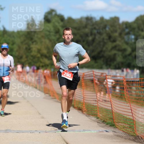 07.09.2025 - 19. Norderstedt Triathlon Michael Strokosch http://msf.ph/oto/8736850 07.09.2025 13:42:36 Laufen 241, 790 meine-sportfotos.de