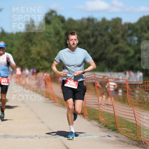 07.09.2025 - 19. Norderstedt Triathlon Michael Strokosch http://msf.ph/oto/8736855 07.09.2025 13:42:36 Laufen 241, 790 meine-sportfotos.de