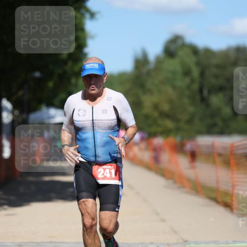 07.09.2025 - 19. Norderstedt Triathlon Michael Strokosch http://msf.ph/oto/8736882 07.09.2025 13:42:38 Laufen 241, 336, 790 meine-sportfotos.de