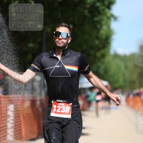 07.09.2025 - 19. Norderstedt Triathlon Michael Strokosch http://msf.ph/oto/8736884 07.09.2025 13:04:13 Laufen 1238 meine-sportfotos.de