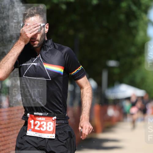 07.09.2025 - 19. Norderstedt Triathlon Michael Strokosch http://msf.ph/oto/8736914 07.09.2025 13:04:14 Laufen 1238 meine-sportfotos.de