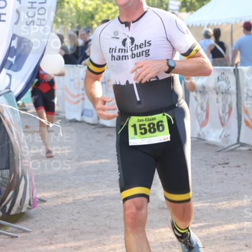 07.09.2025 - 19. Norderstedt Triathlon Luisa Fischer http://msf.ph/oto/8736963 07.09.2025 16:43:22 Ziel 430, 1063, 1545, 1546, 1586 meine-sportfotos.de
