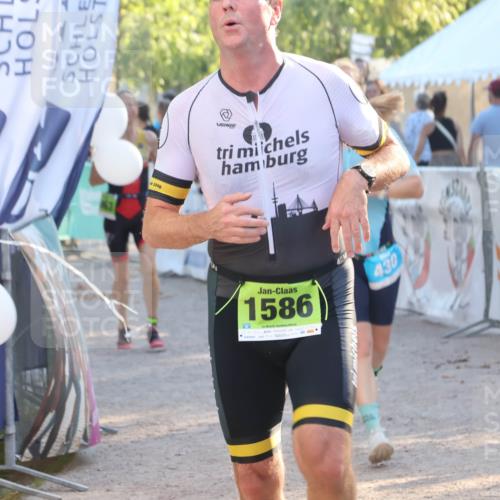 07.09.2025 - 19. Norderstedt Triathlon Luisa Fischer http://msf.ph/oto/8736968 07.09.2025 16:43:22 Ziel 430, 1063, 1545, 1546, 1586 meine-sportfotos.de