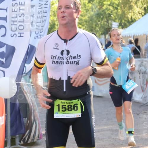 07.09.2025 - 19. Norderstedt Triathlon Luisa Fischer http://msf.ph/oto/8736972 07.09.2025 16:43:22 Ziel 430, 1063, 1545, 1546, 1586 meine-sportfotos.de