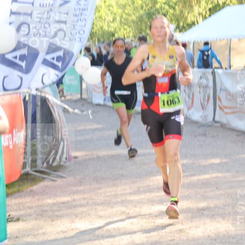 07.09.2025 - 19. Norderstedt Triathlon Luisa Fischer http://msf.ph/oto/8737017 07.09.2025 16:43:25 Ziel 430, 1063, 1422, 1545, 1546, 1586 meine-sportfotos.de