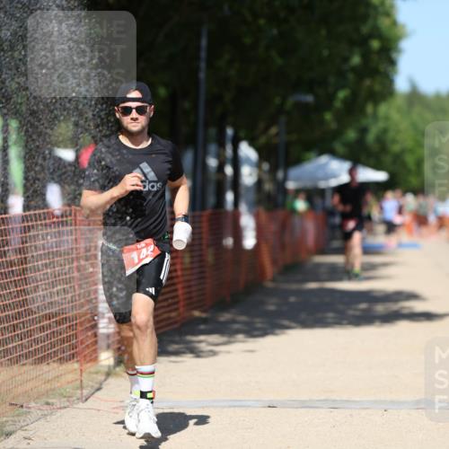 07.09.2025 - 19. Norderstedt Triathlon Michael Strokosch http://msf.ph/oto/8737028 07.09.2025 13:43:11 Laufen 142, 706 meine-sportfotos.de