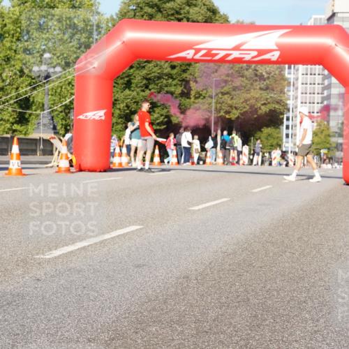 07.09.2025 - BARMER Alsterlauf Yannick Fuchs http://msf.ph/oto/8737045 07.09.2025 09:22:25 Laufen  meine-sportfotos.de