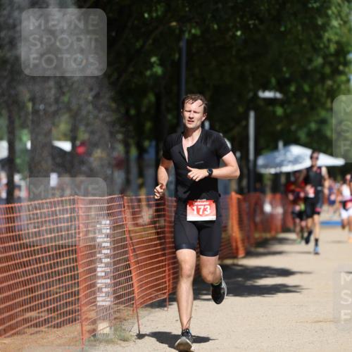 07.09.2025 - 19. Norderstedt Triathlon Michael Strokosch http://msf.ph/oto/8737052 07.09.2025 13:04:21 Laufen 141, 173 meine-sportfotos.de