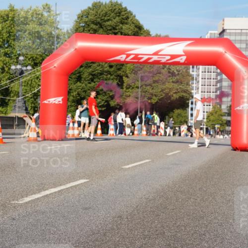 07.09.2025 - BARMER Alsterlauf Yannick Fuchs http://msf.ph/oto/8737064 07.09.2025 09:22:25 Laufen  meine-sportfotos.de