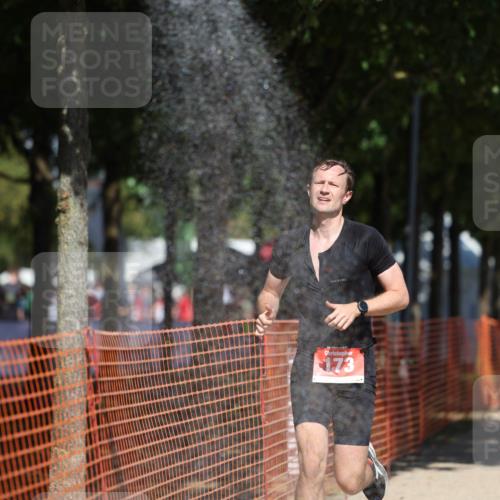 07.09.2025 - 19. Norderstedt Triathlon Michael Strokosch http://msf.ph/oto/8737090 07.09.2025 13:04:22 Laufen 141, 173, 1297 meine-sportfotos.de