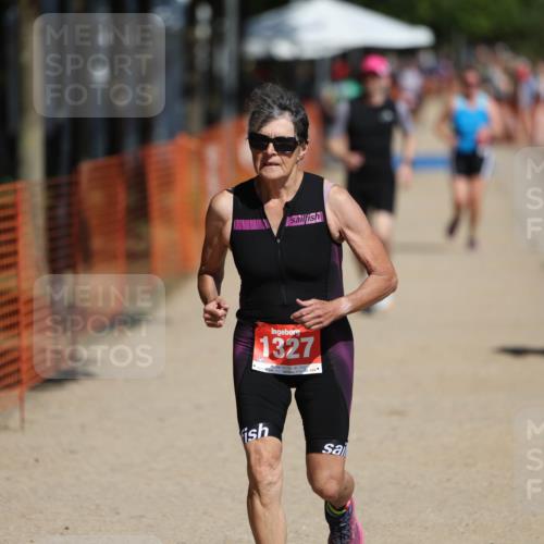 07.09.2025 - 19. Norderstedt Triathlon Michael Strokosch http://msf.ph/oto/8737095 07.09.2025 12:25:25 Laufen 136, 727, 1327 meine-sportfotos.de