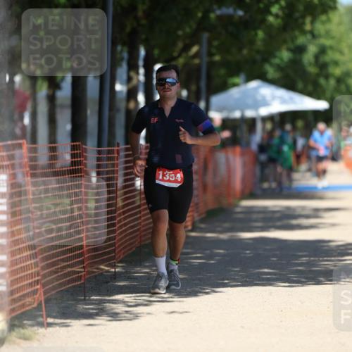 07.09.2025 - 19. Norderstedt Triathlon Michael Strokosch http://msf.ph/oto/8737096 07.09.2025 13:43:46 Laufen 1354 meine-sportfotos.de