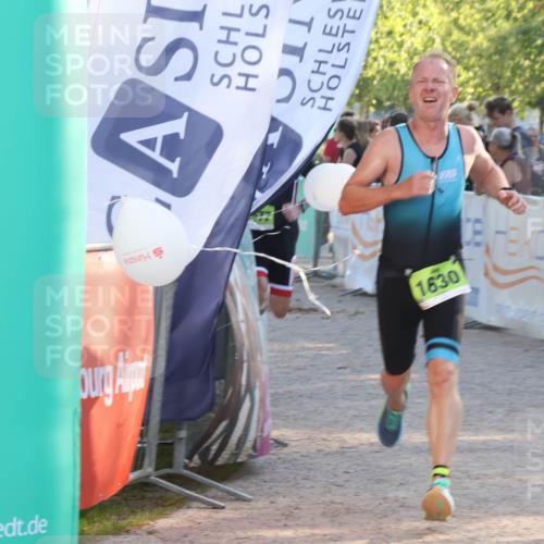 07.09.2025 - 19. Norderstedt Triathlon Luisa Fischer http://msf.ph/oto/8737109 07.09.2025 16:43:35 Ziel 1549, 1577, 1606, 1630 meine-sportfotos.de