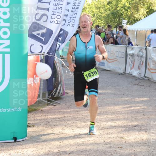 07.09.2025 - 19. Norderstedt Triathlon Luisa Fischer http://msf.ph/oto/8737120 07.09.2025 16:43:36 Ziel 1549, 1577, 1606, 1630 meine-sportfotos.de