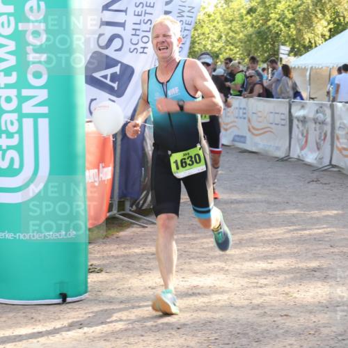 07.09.2025 - 19. Norderstedt Triathlon Luisa Fischer http://msf.ph/oto/8737122 07.09.2025 16:43:36 Ziel 1549, 1577, 1606, 1630 meine-sportfotos.de