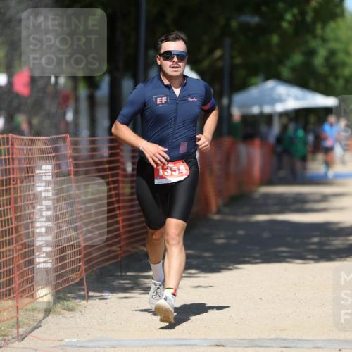 07.09.2025 - 19. Norderstedt Triathlon Michael Strokosch http://msf.ph/oto/8737130 07.09.2025 13:43:47 Laufen 1354 meine-sportfotos.de