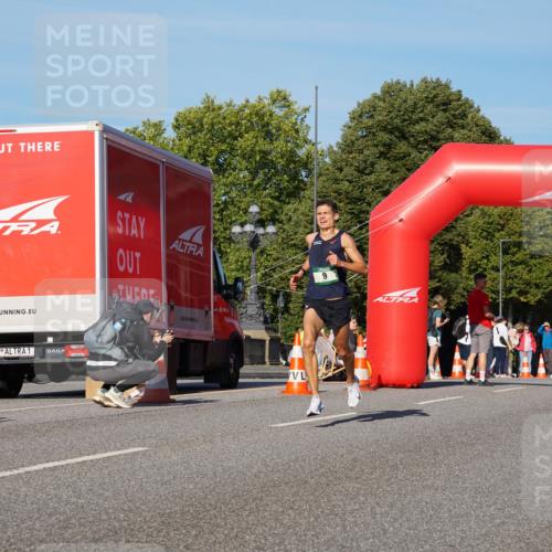 07.09.2025 - BARMER Alsterlauf Yannick Fuchs http://msf.ph/oto/8737146 07.09.2025 09:23:00 Laufen 9, 1 meine-sportfotos.de