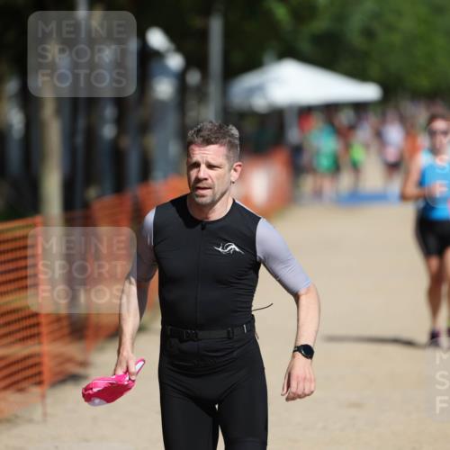 07.09.2025 - 19. Norderstedt Triathlon Michael Strokosch http://msf.ph/oto/8737152 07.09.2025 12:25:31 Laufen 136, 727, 793 meine-sportfotos.de