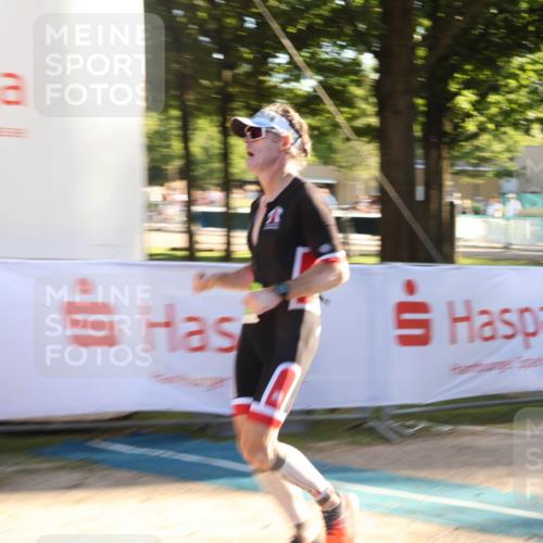 07.09.2025 - 19. Norderstedt Triathlon Luisa Fischer http://msf.ph/oto/8737164 07.09.2025 16:43:39 Ziel 1097, 1486, 1577, 1630 meine-sportfotos.de