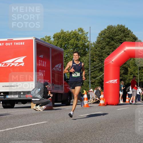 07.09.2025 - BARMER Alsterlauf Yannick Fuchs http://msf.ph/oto/8737176 07.09.2025 09:23:00 Laufen 1 meine-sportfotos.de