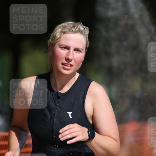07.09.2025 - 19. Norderstedt Triathlon Michael Strokosch http://msf.ph/oto/8737196 07.09.2025 11:48:38 Laufen 231, 1341 meine-sportfotos.de