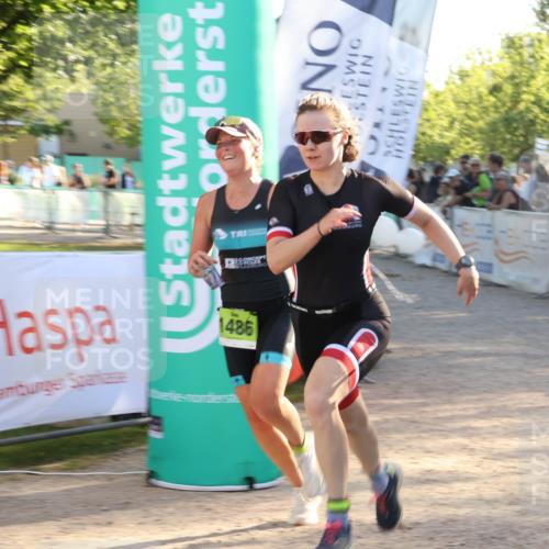 07.09.2025 - 19. Norderstedt Triathlon Luisa Fischer http://msf.ph/oto/8737225 07.09.2025 16:43:43 Ziel 1097, 1486, 1577, 1630 meine-sportfotos.de