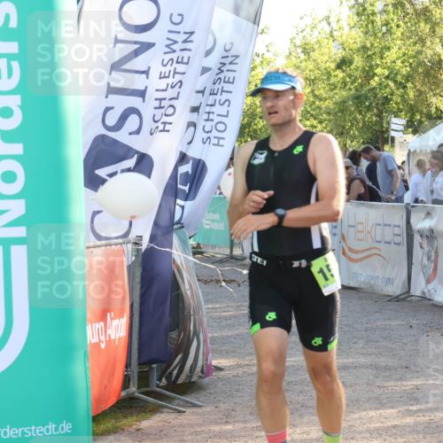 07.09.2025 - 19. Norderstedt Triathlon Luisa Fischer http://msf.ph/oto/8737257 07.09.2025 16:43:48 Ziel 1097, 1486, 1555 meine-sportfotos.de