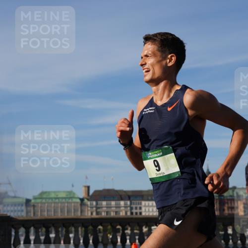 07.09.2025 - BARMER Alsterlauf Yannick Fuchs http://msf.ph/oto/8737281 07.09.2025 09:23:02 Laufen 111111, 9 meine-sportfotos.de