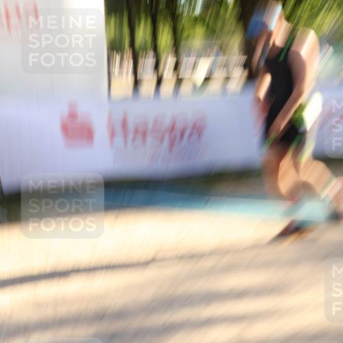 07.09.2025 - 19. Norderstedt Triathlon Luisa Fischer http://msf.ph/oto/8737290 07.09.2025 16:43:50 Ziel 1097, 1486, 1555 meine-sportfotos.de