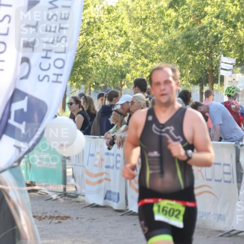 07.09.2025 - 19. Norderstedt Triathlon Luisa Fischer http://msf.ph/oto/8737297 07.09.2025 16:43:53 Ziel 1555, 1602 meine-sportfotos.de