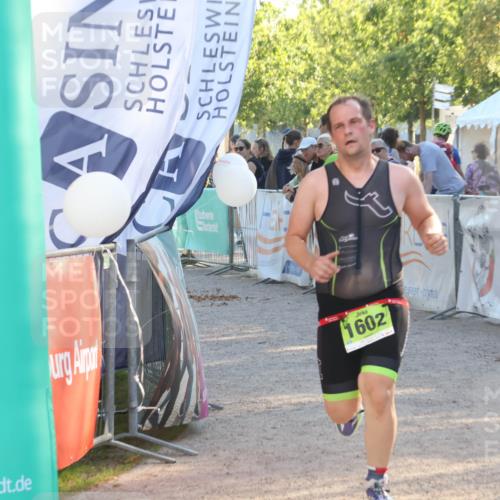 07.09.2025 - 19. Norderstedt Triathlon Luisa Fischer http://msf.ph/oto/8737307 07.09.2025 16:43:53 Ziel 1555, 1602 meine-sportfotos.de