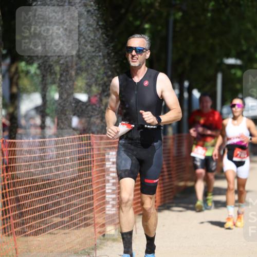 07.09.2025 - 19. Norderstedt Triathlon Michael Strokosch http://msf.ph/oto/8737312 07.09.2025 13:04:29 Laufen 141, 767, 1297, 1307 meine-sportfotos.de