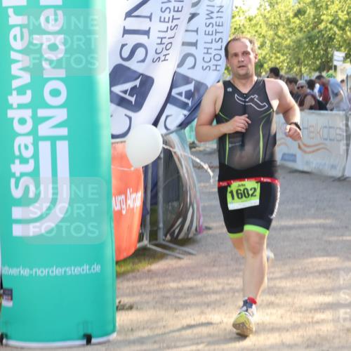 07.09.2025 - 19. Norderstedt Triathlon Luisa Fischer http://msf.ph/oto/8737314 07.09.2025 16:43:54 Ziel 1555, 1602 meine-sportfotos.de