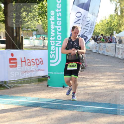 07.09.2025 - 19. Norderstedt Triathlon Luisa Fischer http://msf.ph/oto/8737333 07.09.2025 16:43:55 Ziel 1555, 1602 meine-sportfotos.de