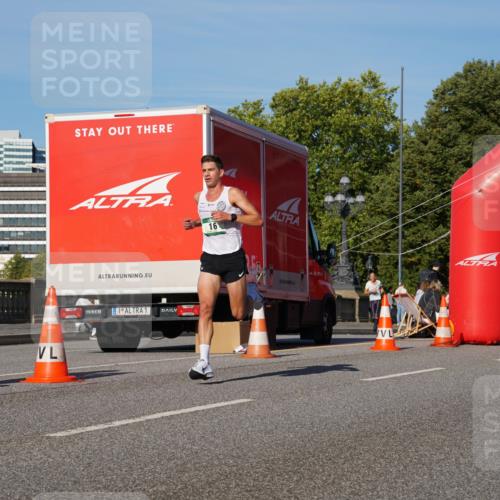 07.09.2025 - BARMER Alsterlauf Yannick Fuchs http://msf.ph/oto/8737339 07.09.2025 09:23:43 Laufen 16, 1 meine-sportfotos.de