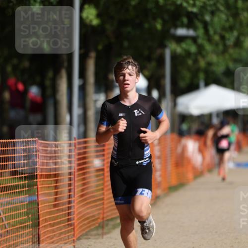 07.09.2025 - 19. Norderstedt Triathlon Michael Strokosch http://msf.ph/oto/8737360 07.09.2025 10:53:55 Laufen 87, 93 meine-sportfotos.de