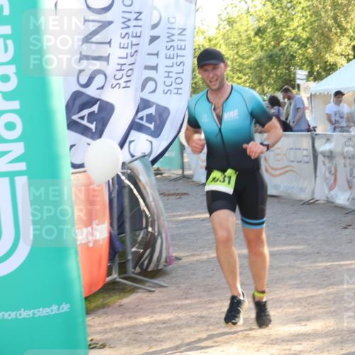 07.09.2025 - 19. Norderstedt Triathlon Luisa Fischer http://msf.ph/oto/8737368 07.09.2025 16:43:59 Ziel 1602, 1631 meine-sportfotos.de