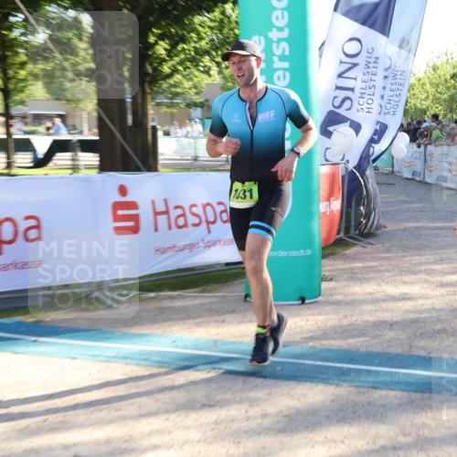 07.09.2025 - 19. Norderstedt Triathlon Luisa Fischer http://msf.ph/oto/8737379 07.09.2025 16:44:00 Ziel 1602, 1631 meine-sportfotos.de