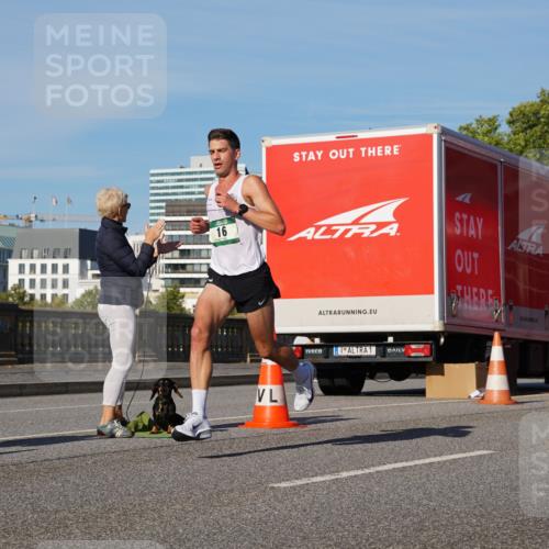 07.09.2025 - BARMER Alsterlauf Yannick Fuchs http://msf.ph/oto/8737384 07.09.2025 09:23:43 Laufen 16, 1 meine-sportfotos.de
