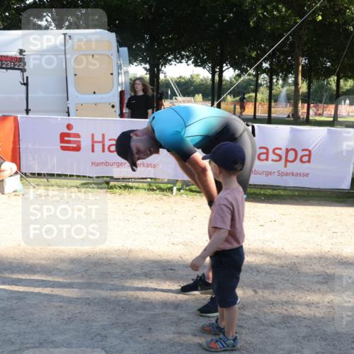 07.09.2025 - 19. Norderstedt Triathlon Luisa Fischer http://msf.ph/oto/8737397 07.09.2025 16:44:05 Ziel 1631 meine-sportfotos.de
