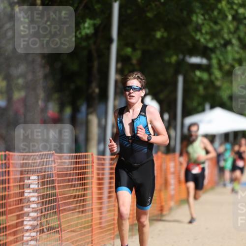 07.09.2025 - 19. Norderstedt Triathlon Michael Strokosch http://msf.ph/oto/8737408 07.09.2025 11:48:59 Laufen 196, 1171, 1355, 1394 meine-sportfotos.de